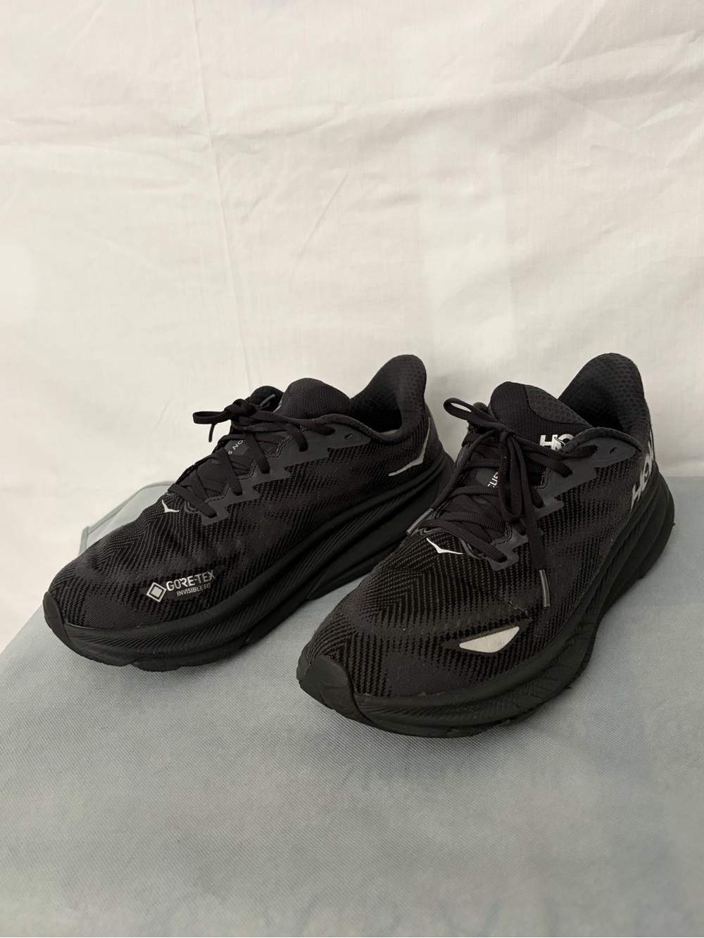 HOKA Clifton 9 GTX Mens 11.5 Black Used Gore Tex (B257)